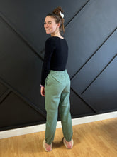 Load image into Gallery viewer, The perfect Sweats - daxl Boutique

